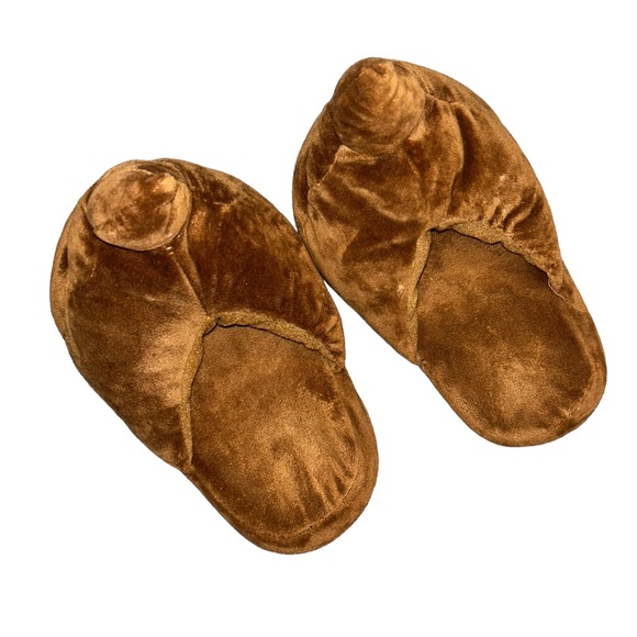 Brown Poop Emoji Slippers Women’s Size 5/6 Soft Comfortable Fun Plush Shoes! - Picture 2 of 3